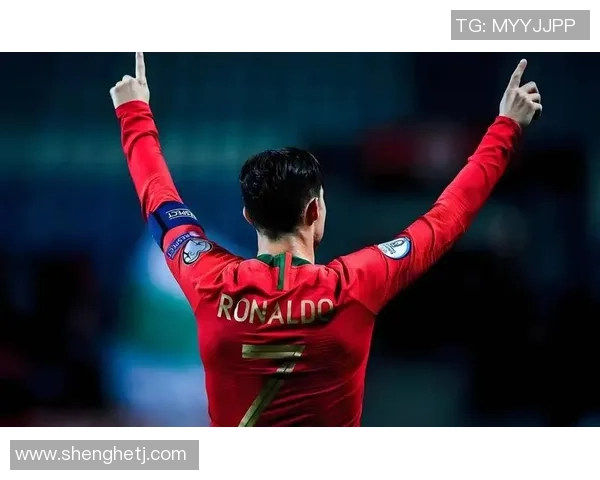 六大足球巨星崛起之路：从天赋少年到世界顶级球员的成长轨迹与心路历程