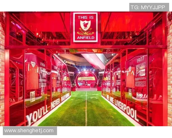 足球球星高举夺冠牌子点燃全场激情见证荣耀时刻